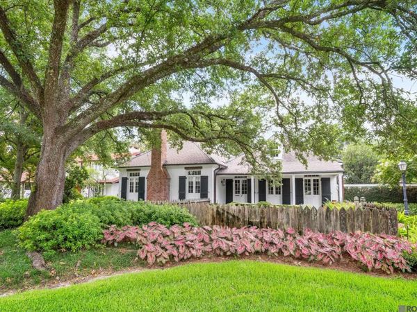 7022 Richards Dr, Baton Rouge, LA 70809