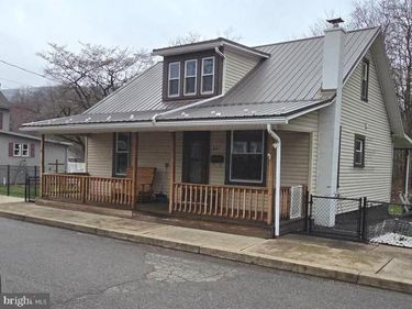 651 NORTH STREET, LYKENS, PA 17048