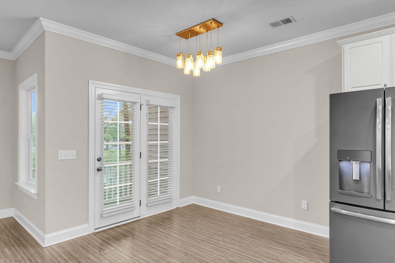 4017 Hartland Street Photo 16