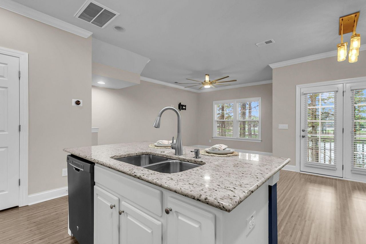 4017 Hartland Street Photo 20