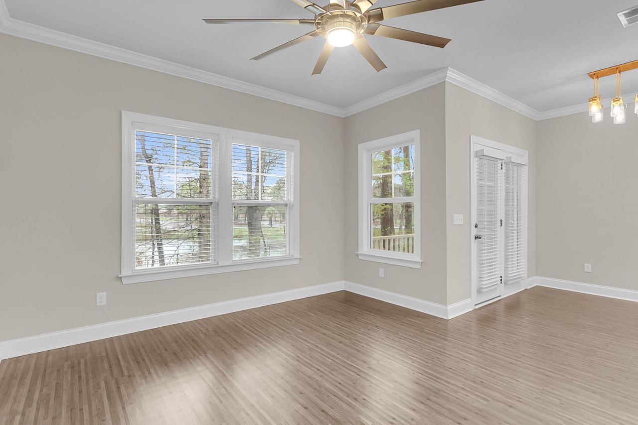 4017 Hartland Street Photo 24