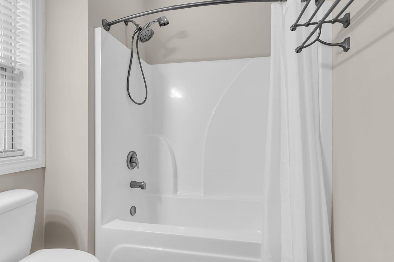 4017 Hartland Street Photo 26