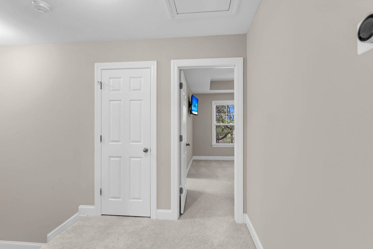 4017 Hartland Street Photo 29