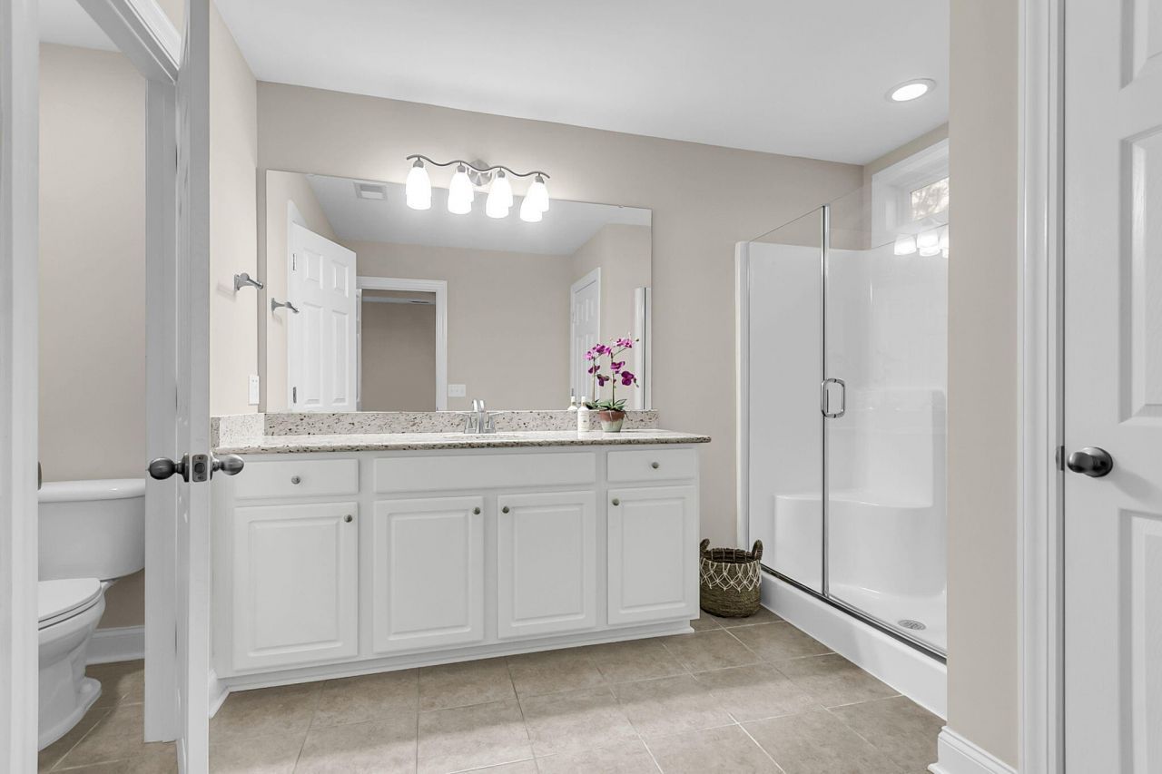 4017 Hartland Street Photo 36