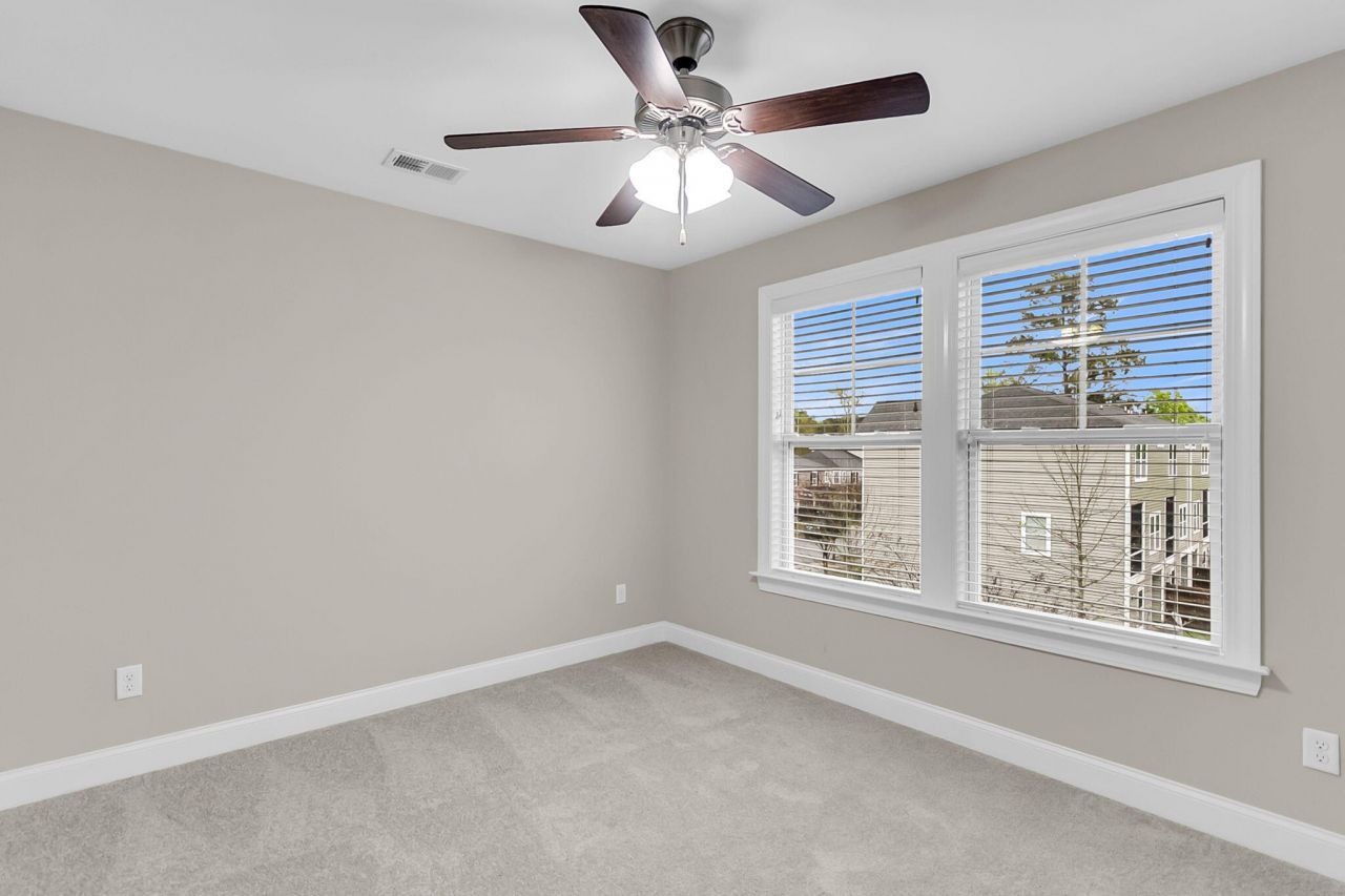 4017 Hartland Street Photo 39