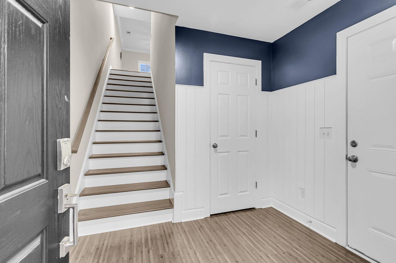 4017 Hartland Street Photo 4