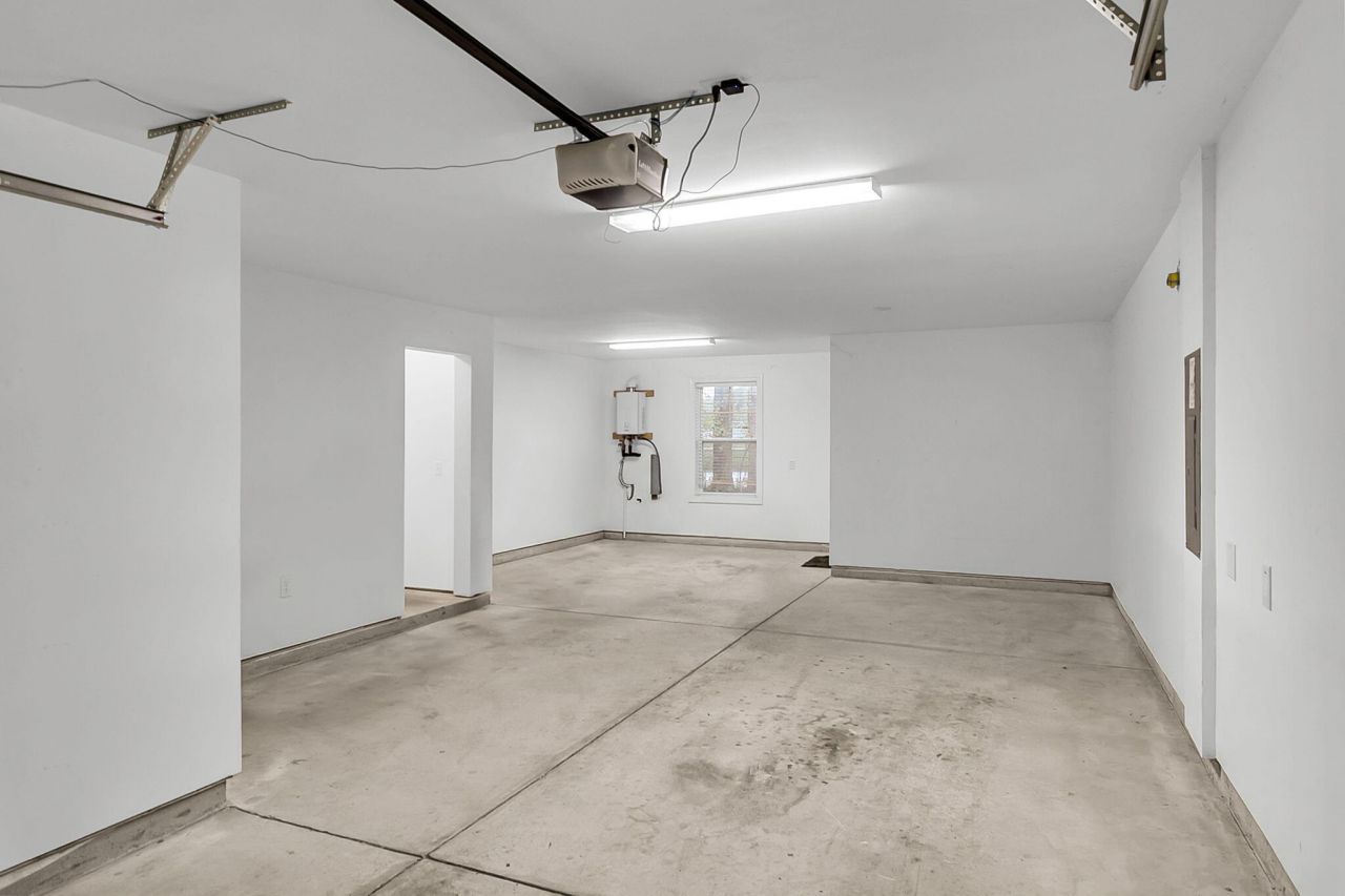 4017 Hartland Street Photo 43