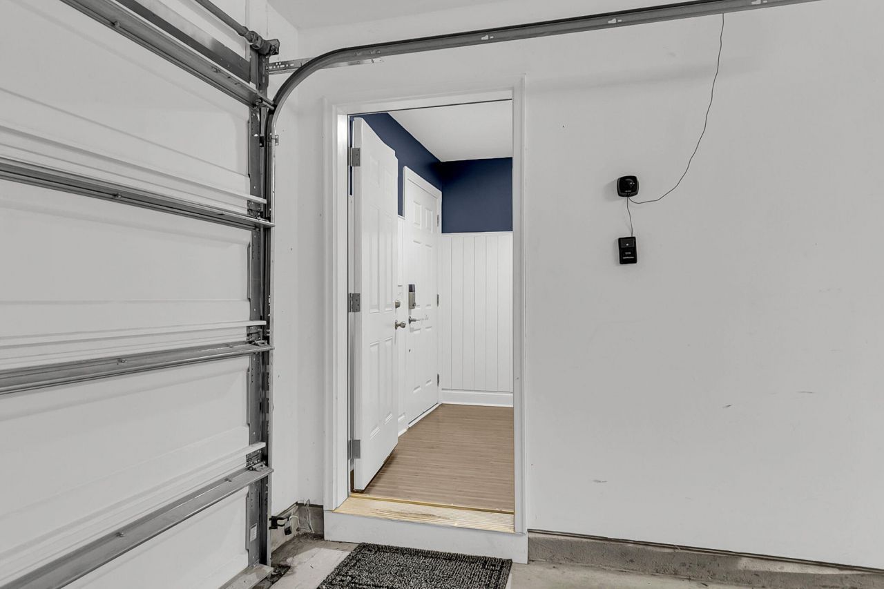 4017 Hartland Street Photo 45