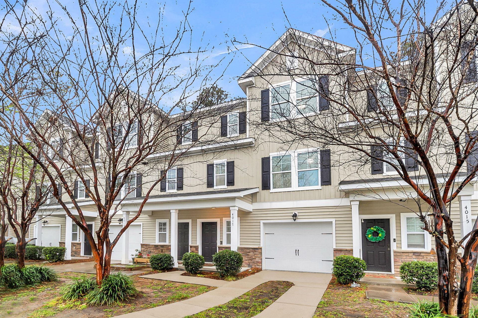 4017 Hartland Street Photo 5