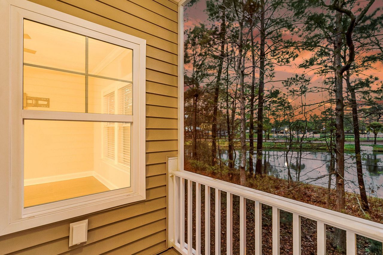 4017 Hartland Street Photo 52