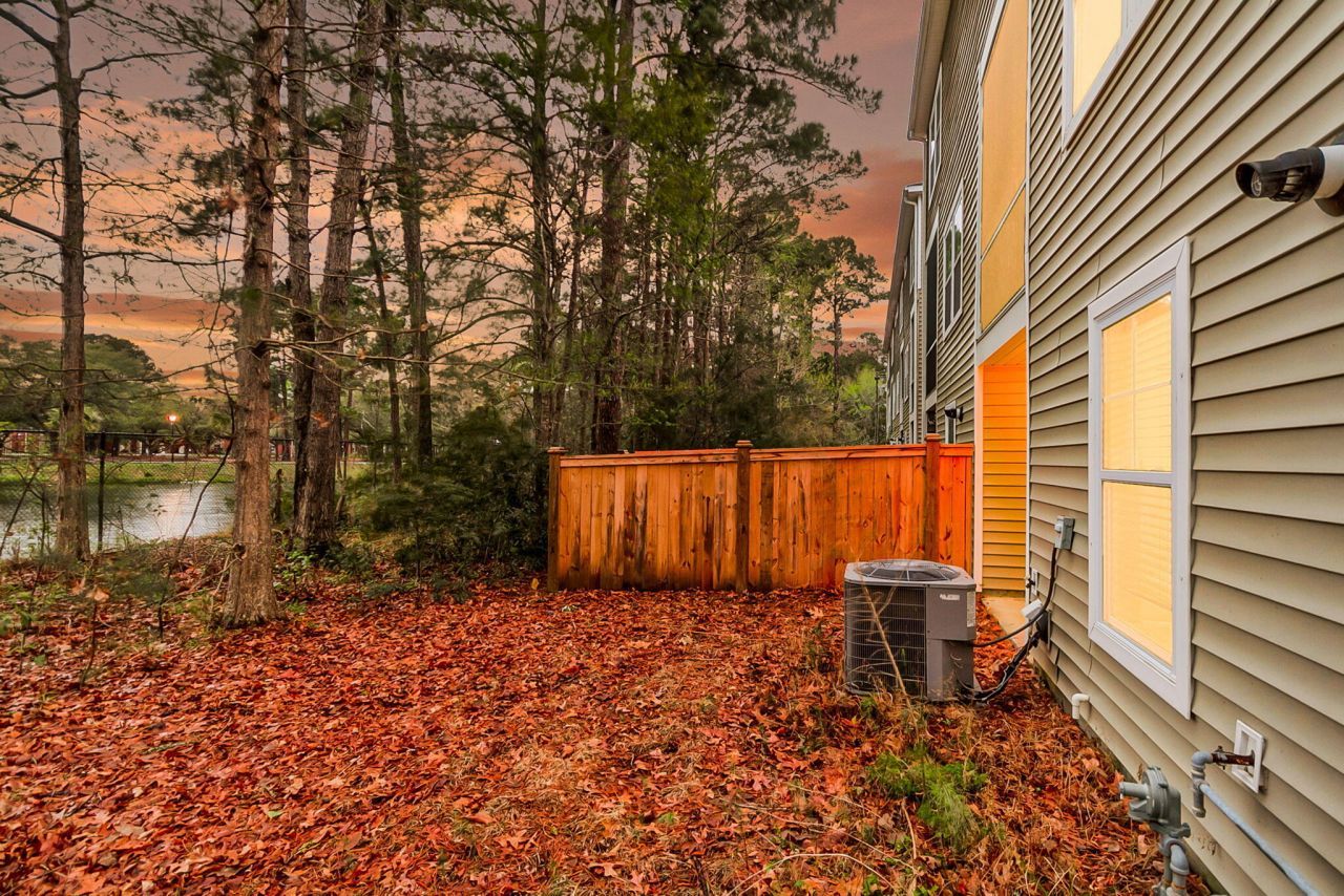 4017 Hartland Street Photo 55