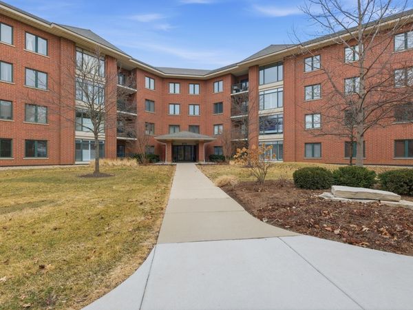 875 E 22nd Street, Unit 410, Lombard, IL 60148