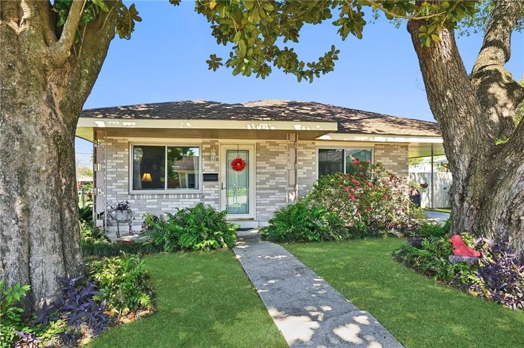 2133 ESPLANADE Place, Terrytown, LA 70056