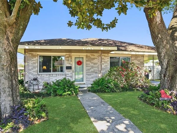 2133 ESPLANADE Place, Terrytown, LA 70056