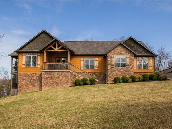 15833 Kedzie Circle, Rogers, AR 72758