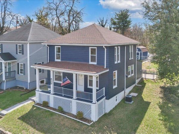 421 Jefferson AVE , Vinton, VA 24179