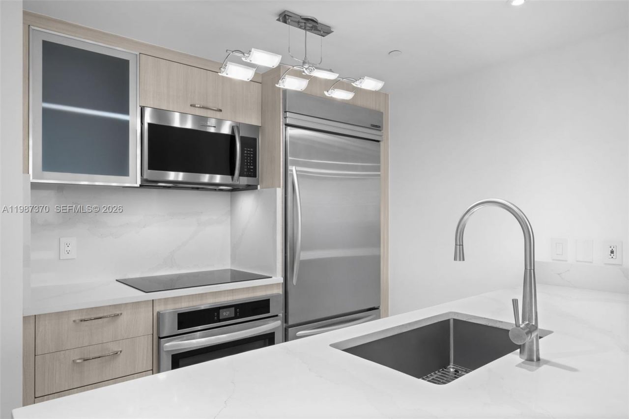 1850 S Ocean Dr, Unit 4206, Hallandale Beach, FL 33009 Photo