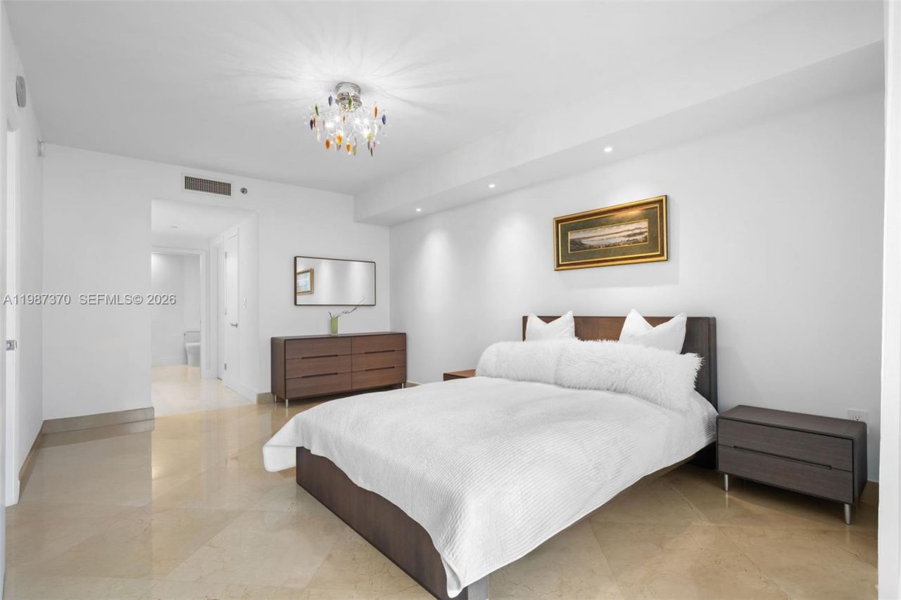 1850 S Ocean Dr, Unit 4206, Hallandale Beach, FL 33009 Photo