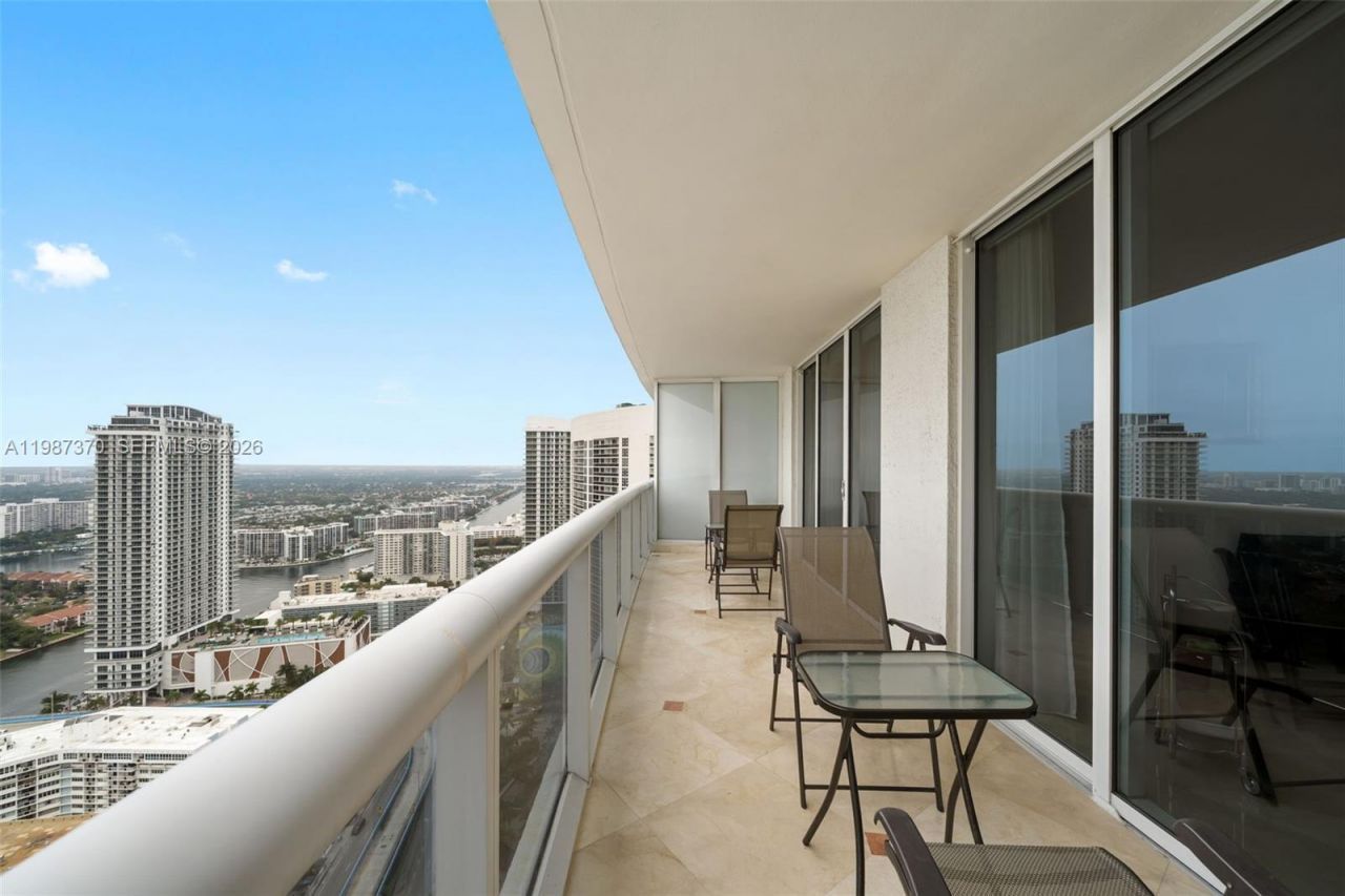 1850 S Ocean Dr, Unit 4206, Hallandale Beach, FL 33009 Photo