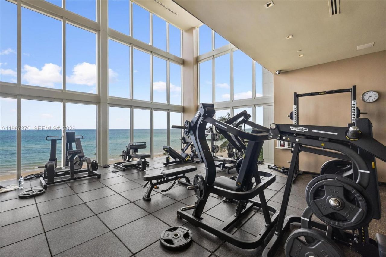 1850 S Ocean Dr, Unit 4206, Hallandale Beach, FL 33009 Photo