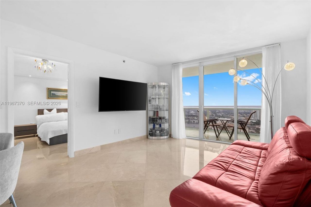 1850 S Ocean Dr, Unit 4206, Hallandale Beach, FL 33009 Photo