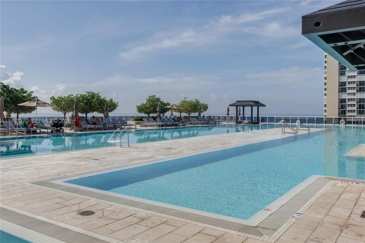 1850 S Ocean Dr, Unit 4206, Hallandale Beach, FL 33009 Photo