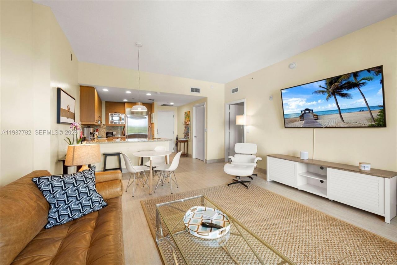 3540 Main Hwy, Unit PH04, Miami, FL 33133 Photo