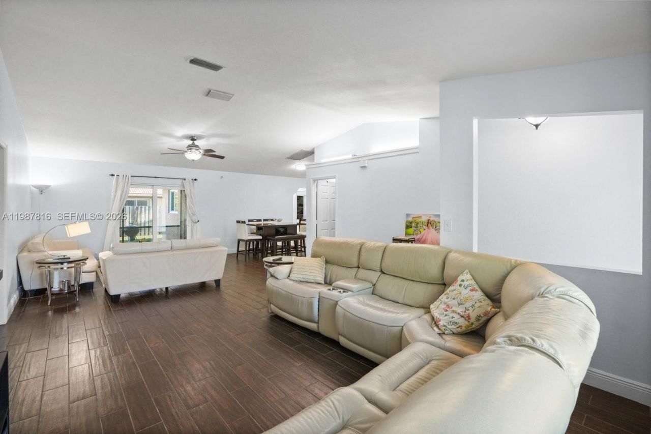 16941 Royal Poinciana Dr , Weston, FL 33326 Photo