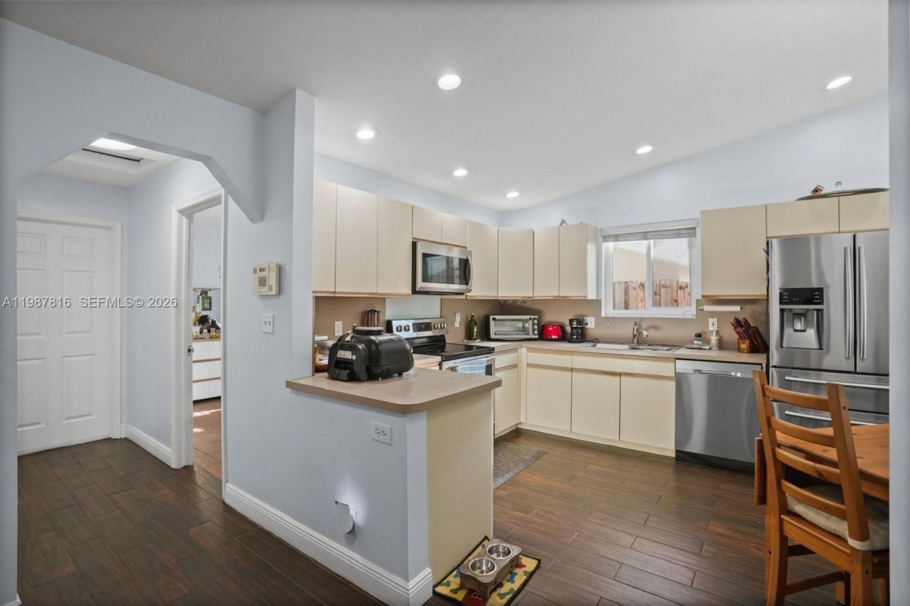 16941 Royal Poinciana Dr , Weston, FL 33326 Photo