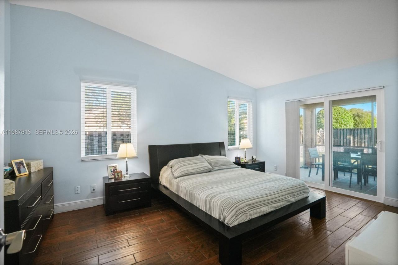 16941 Royal Poinciana Dr , Weston, FL 33326 Photo