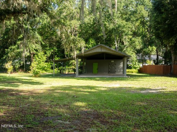 523 SE 28TH Way, Melrose, FL 32666
