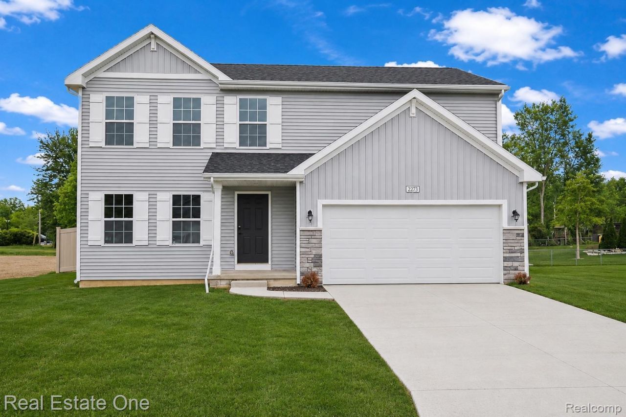 2273 Apple Tree Drive, Burton, Mi 48519 Main Photo