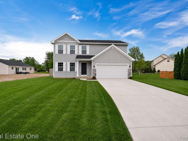 2273 Apple Tree Drive, Burton, Mi 48519