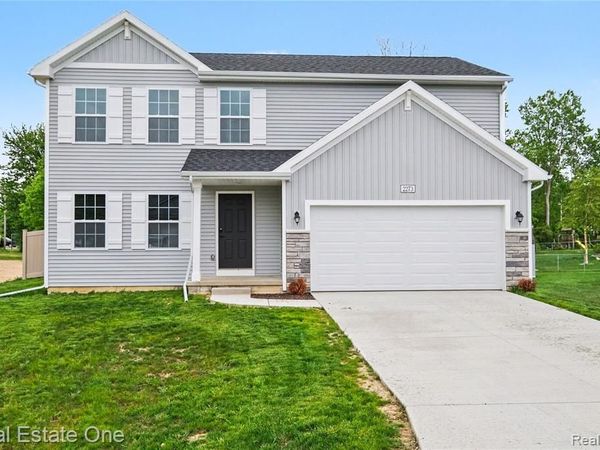 2273 Apple Tree Drive, Burton, MI 48519