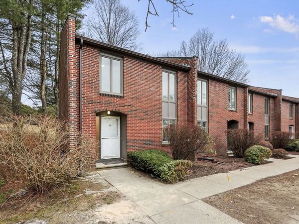 10 Eaton Ct, Unit 10, Amherst, MA 01002