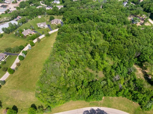 7388 English Oak Lane , Spring Grove, IL 60081