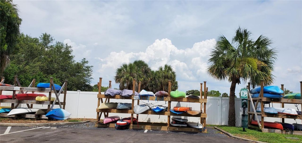 213 Seahorse Drive Se, Unit D, Saint Petersburg, FL 33705 Photo