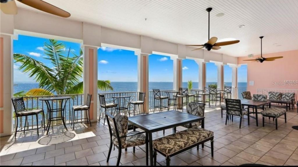 213 Seahorse Drive Se, Unit D, Saint Petersburg, FL 33705 Photo