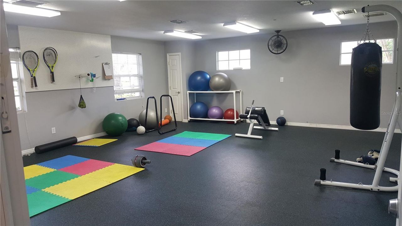 213 Seahorse Drive Se, Unit D, Saint Petersburg, FL 33705 Photo