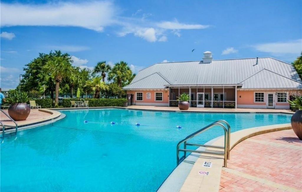 213 Seahorse Drive Se, Unit D, Saint Petersburg, FL 33705 Photo