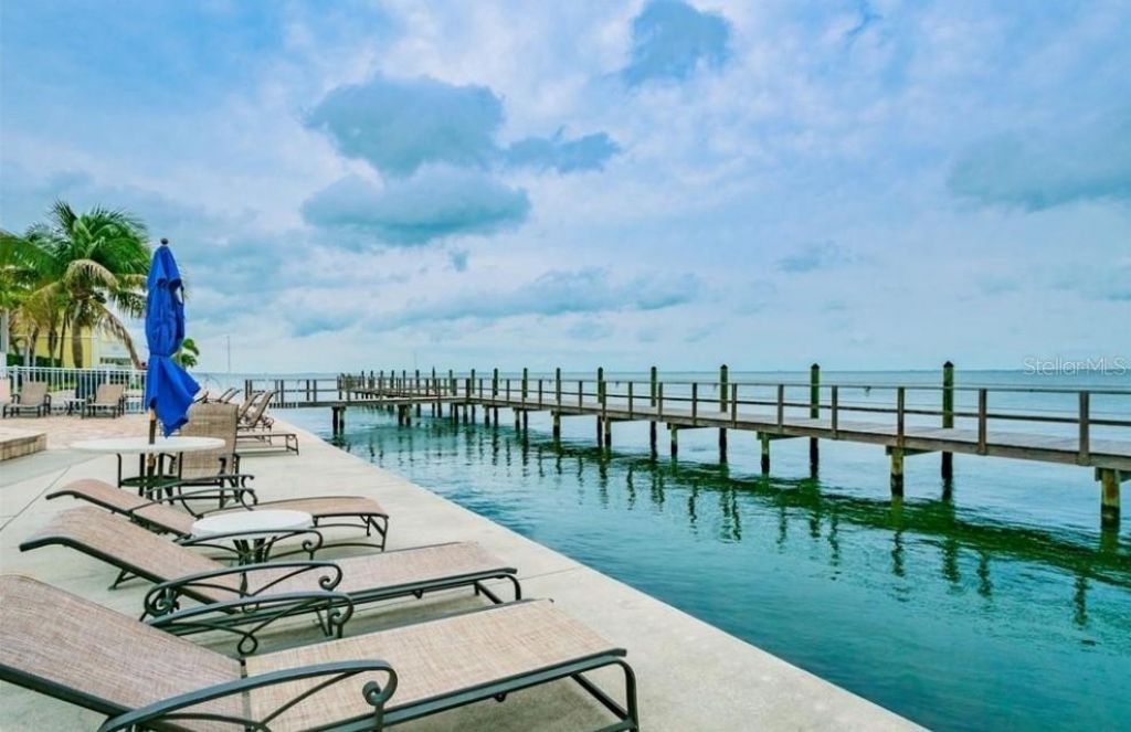 213 Seahorse Drive Se, Unit D, Saint Petersburg, FL 33705 Photo