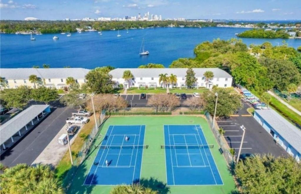 213 Seahorse Drive Se, Unit D, Saint Petersburg, FL 33705 Photo