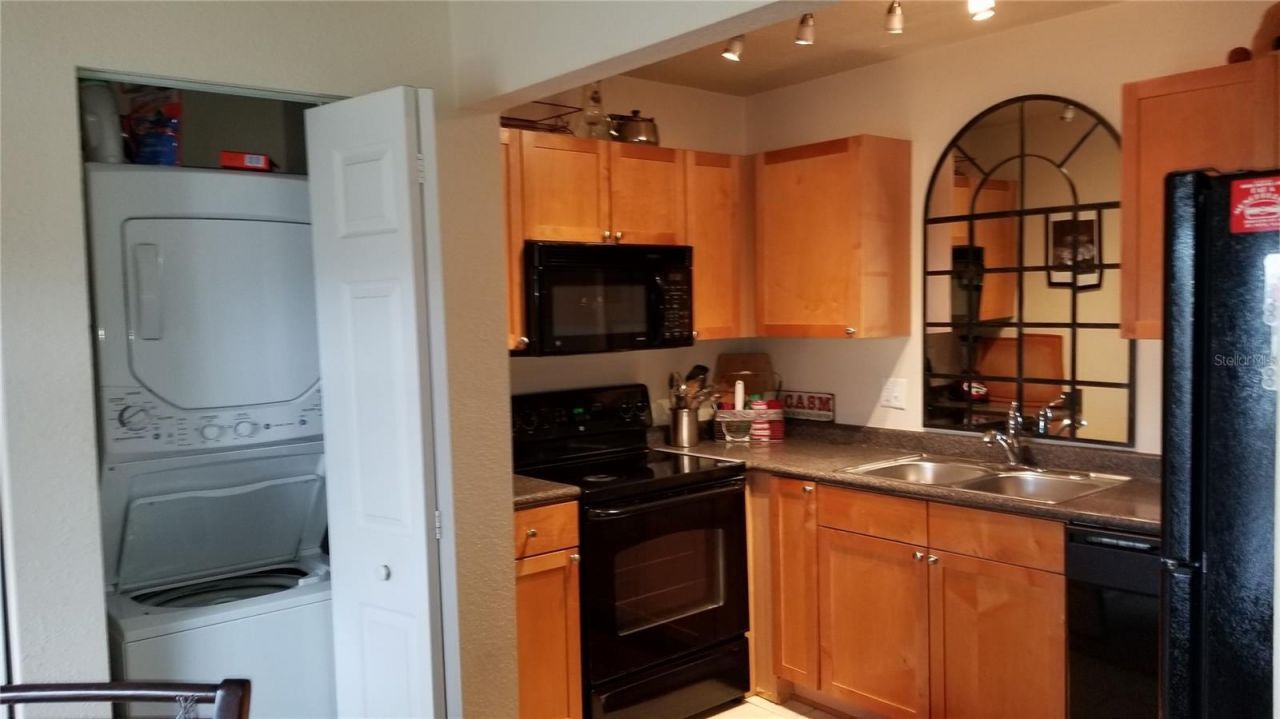 213 Seahorse Drive Se, Unit D, Saint Petersburg, FL 33705 Photo