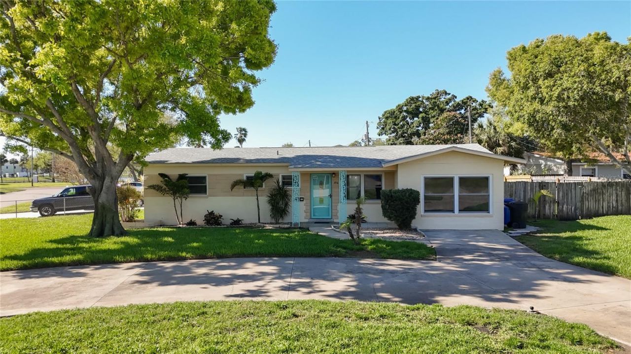 396 Lewis Boulevard Se, Saint Petersburg, FL 33712 Photo