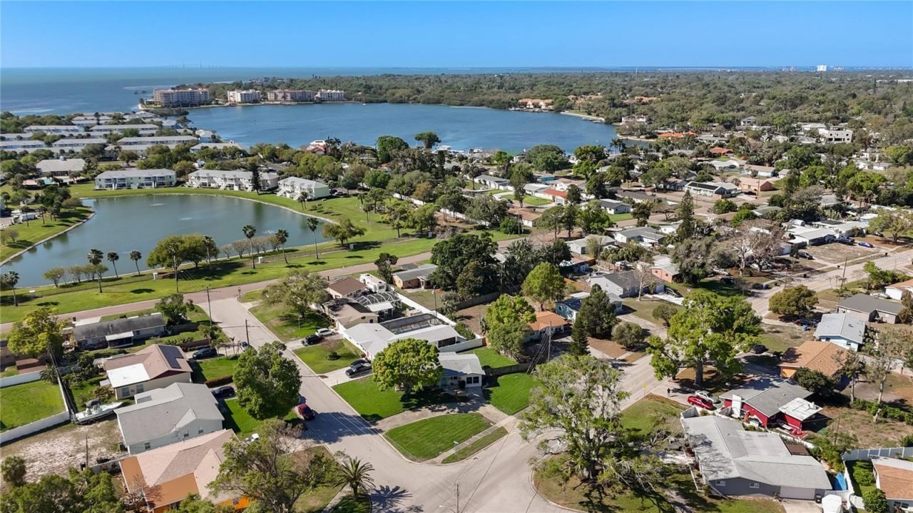 396 Lewis Boulevard Se, Saint Petersburg, FL 33712 Photo