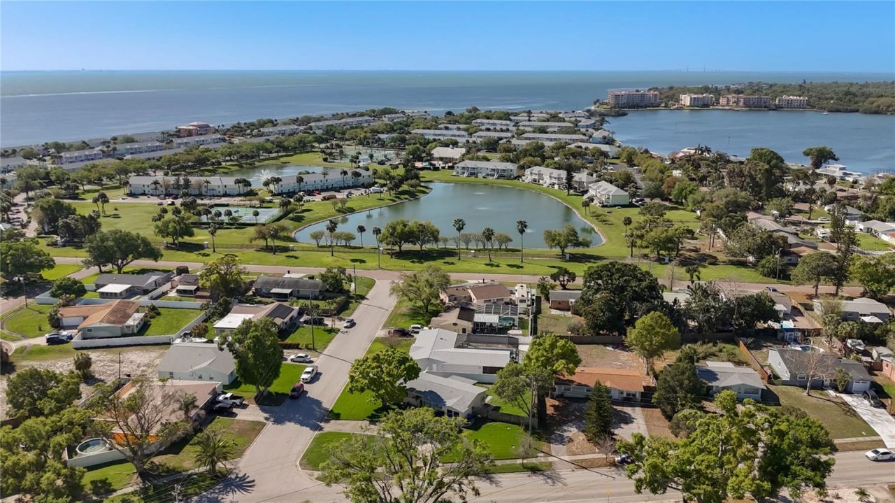 396 Lewis Boulevard Se, Saint Petersburg, FL 33712 Photo