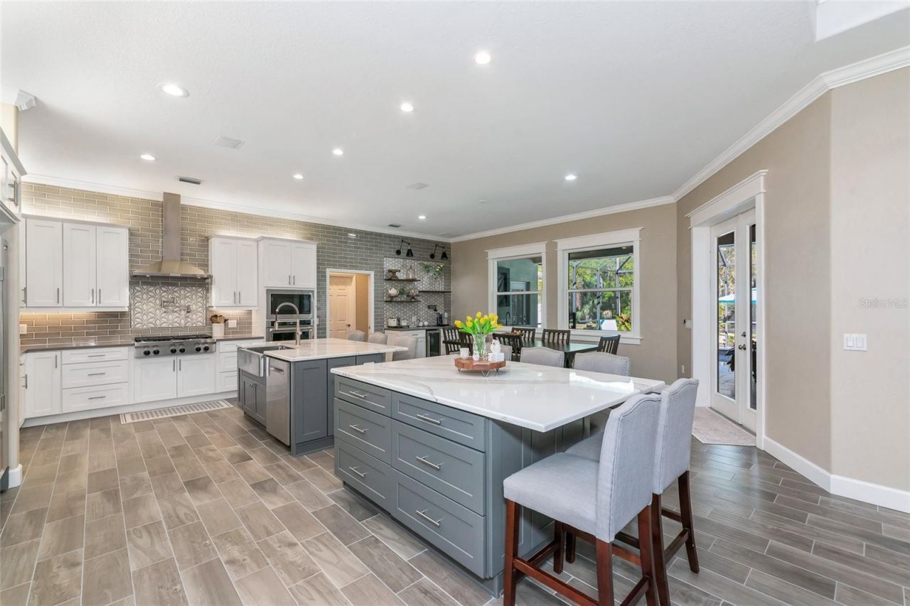 702 Woodview Way, Bradenton, FL 34212 Photo