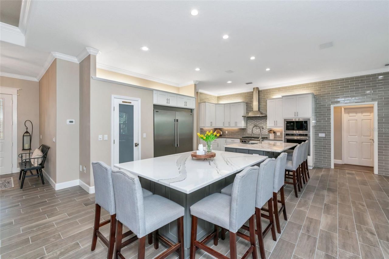 702 Woodview Way, Bradenton, FL 34212 Photo