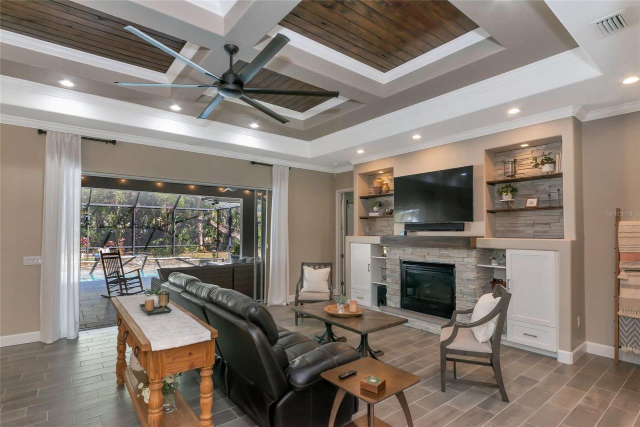 702 Woodview Way, Bradenton, FL 34212 Photo