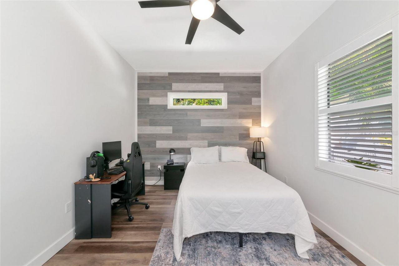 702 Woodview Way, Bradenton, FL 34212 Photo